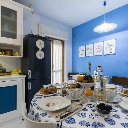 Guest house Four